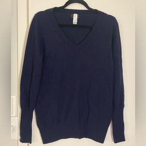 J. Crew cashmere navy blue v neck long sleeve sweater Size M